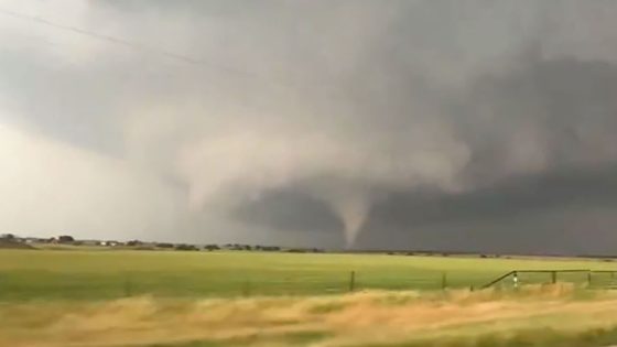 Watch tornado on the ground recorded from car – MASHAHER