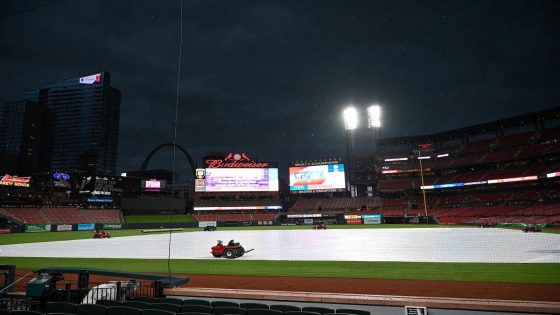 Sunday’s Cubs-Cardinals game to start in rain delay: Here’s what we know – MASHAHER