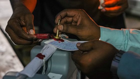 Lok Sabha elections Phase 4 voting: All eyes on Bengal, Uttar Pradesh as polling in 10 states, Union Territories – MASHAHER