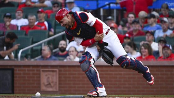 Cardinals catcher Willson Contreras departs with left forearm fracture – MASHAHER