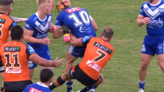 Canterbury Bulldogs vs Wests Tigers, live stream, updates, SuperCoach scores, Aidan Sezer hip-drop tackle, sin bin – MASHAHER