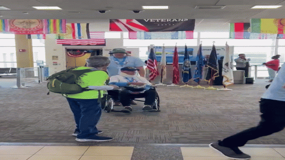 Staff Cheer Veterans at Reagan Airport Ahead of Memorial Day – MASHAHER