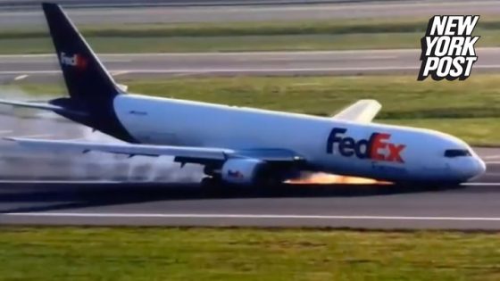 Boeing cargo plane makes emergency ‘belly’ landing after landing gear fails – MASHAHER