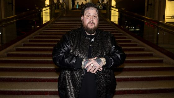 Jelly Roll admits marijuana keeps him sober from Xanax, cocaine and codeine: ‘Hot button topic’ – MASHAHER