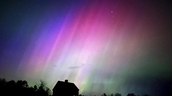 Spectacular photos show the northern lights around the world – MASHAHER