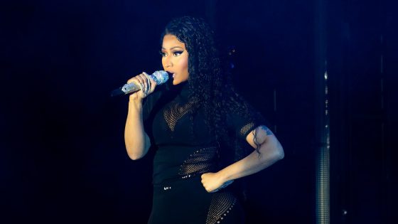 Nicki Minaj arrested in Amsterdam, claims officials ‘took my bags without consent’ – MASHAHER