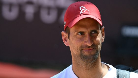 Novak Djokovic wears bicycle helmet to Italian Open training session after getting hit in the head with bottle – MASHAHER