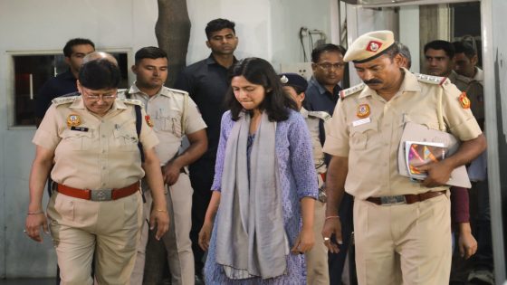 Cops In Swati Maliwal Case – MASHAHER