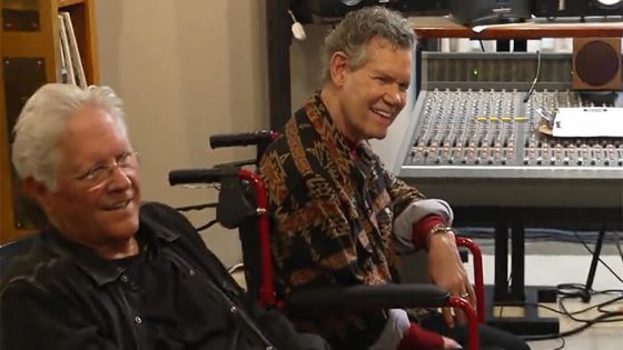 “CBS News Sunday Morning” gets an exclusive look inside the making of singer Randy Travis’ new AI-created song – MASHAHER