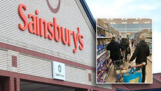 Queue forms at one human checkout in Sainsbury’s as Britons refuse self-checkout – MASHAHER