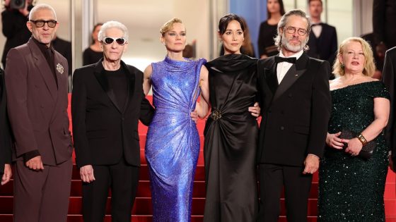 David Cronenberg Earns Cannes Standing Ovation for ‘The Shrouds’ – MASHAHER