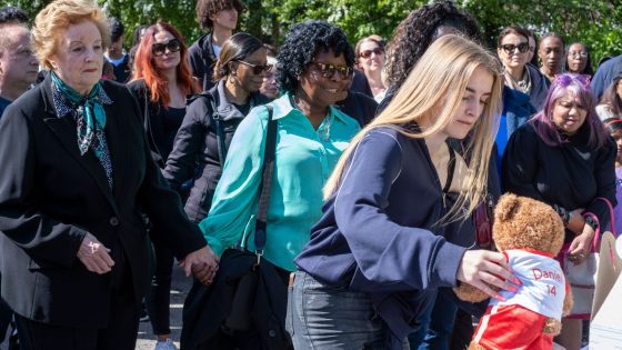 Daniel Anjorin: Vigil held for Hainault attack victim | UK News – MASHAHER