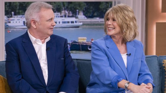 Eamonn Holmes opens GB News breakfast show with brief statement on Ruth Langsford divorce | UK News – MASHAHER