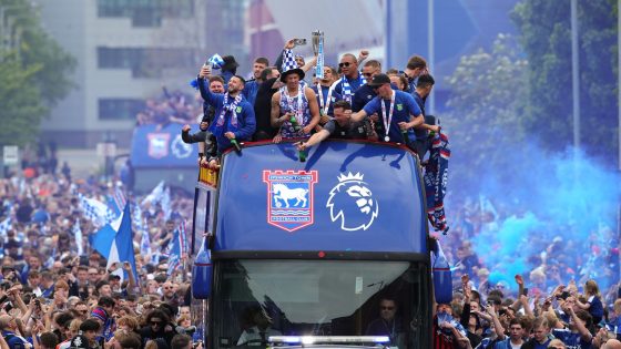 Ipswich Town fans enjoy ‘long-awaited’ open-top bus celebrations after Premier League promotion | UK News – MASHAHER