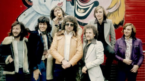 Richard Tandy: Electric Light Orchestra keyboardist dies aged 76 | Ents & Arts News – MASHAHER