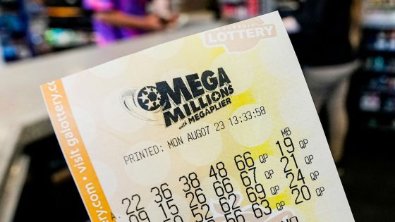 Man who scooped $1.35bn lottery win ’embroiled in legal battle with his own family’ | US News – MASHAHER