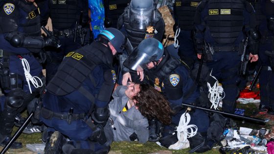 ‘Hold the line’: Inside the pro-Palestinian protest’s last stand as police break up UCLA encampment | US News – MASHAHER