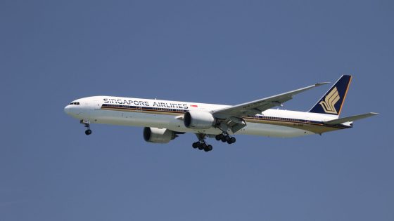 Singapore Airlines: One dead after severe turbulence forces flight from London Heathrow to land in Bangkok | World News – MASHAHER