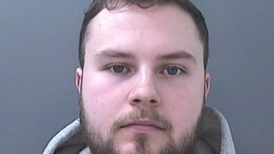 Lewis Edwards: Former police officer who used Snapchat to groom more than 200 girls loses appeal | UK News – MASHAHER