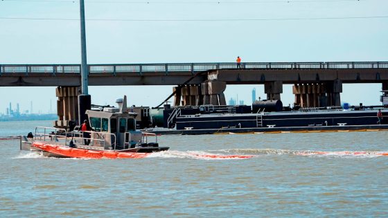 Source of oil leak into Galveston Bay following barge collision has been contained, say officials – MASHAHER