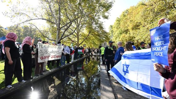 Pro-Israel supporters confront protesters at pro-Palestinian encampment in Melbourne – MASHAHER