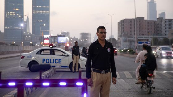 Muggings, Murders and Mob Justice: Violent Crime Roars Back in Karachi – MASHAHER