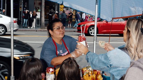 Along the Hollywood Walk of Fame, a Struggle to Make a Living – MASHAHER