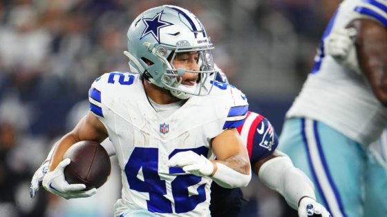 Deuce Vaughn getting WR reps at Cowboys practice – MASHAHER