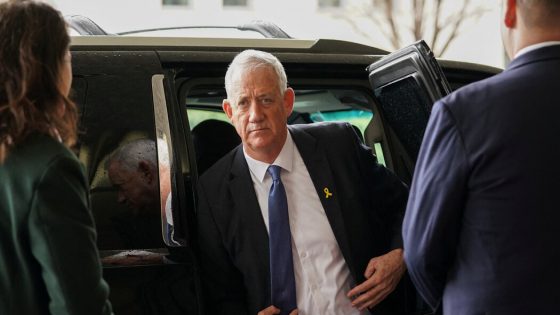 Benny Gantz, a Member of Netanyahu’s War Cabinet, Postpones Address – MASHAHER