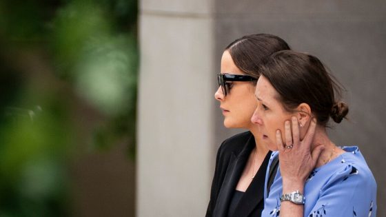 Hunter Biden’s Daughter Naomi Testifies on His Behalf in Gun Trial – MASHAHER