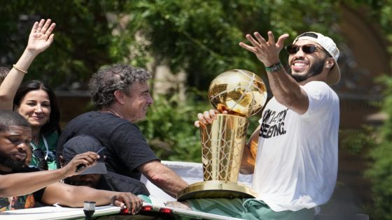 Celtics celebrate 18th NBA title, show off championship banner during duck boat parade in Boston – MASHAHER