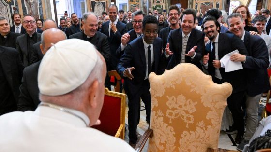 Stephen Colbert and Whoopi Goldberg Met the Pope in the Vatican. No Joke. – MASHAHER