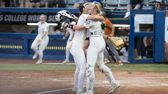 Kavan’s one-hit gem sends Texas past Stanford into WCWS final – MASHAHER