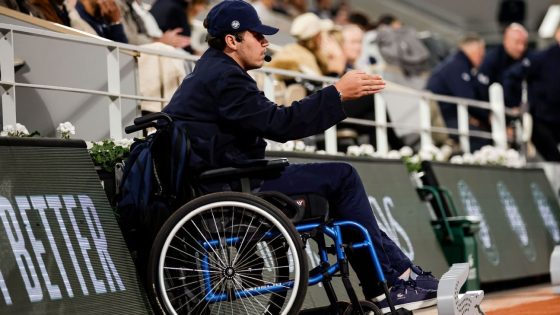 Line judge Lucas Feron returns to French Open after brutal attack – MASHAHER