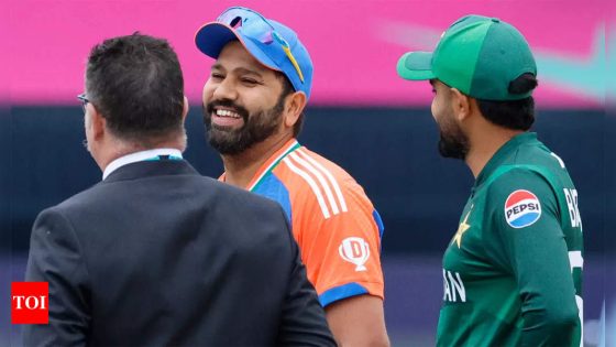 Rohit Sharma forgets coin in his pocket during the toss; Babar Azam bursts into laughter. Watch | Cricket News – MASHAHER