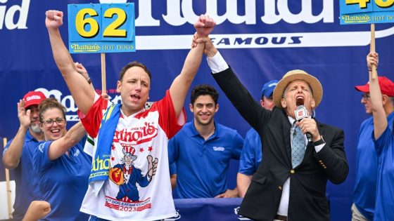 Sponsor conflict keeping Joey Chestnut from hot dog eating contest – MASHAHER