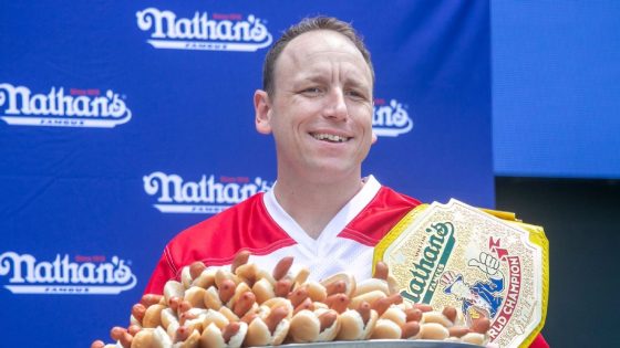 Joey Chestnut to face Takeru Kobayashi in Labor Day hot dog battle – MASHAHER