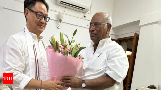 ‘Together, we all will work for the nation’: Union minister Kiren Rijiju meets Congress president Mallikarjun Kharge | India News – MASHAHER