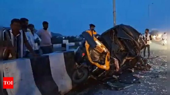 Maharashtra: Two jawans dead, 7 hurt after bus collides with auto rickshaw | India News – MASHAHER