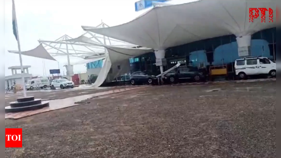 Canopy outside Rajkot airport collapses after heavy rain | Rajkot News – MASHAHER