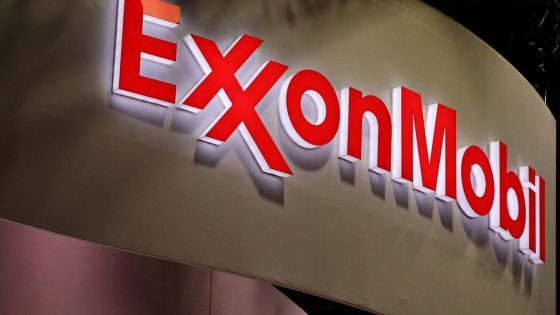 Exxon Suit Over Activist Investor’s Climate Proposal Is Dismissed – MASHAHER