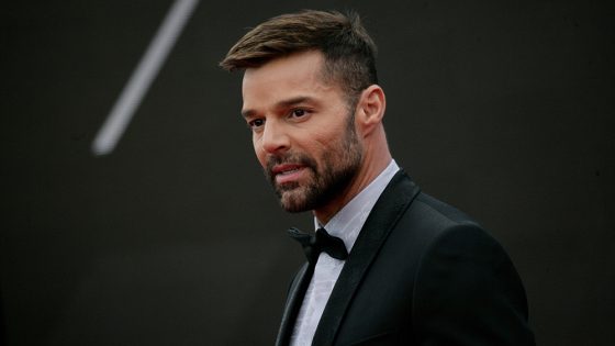 Ricky Martin Talks Navigating Hollywood After Coming Out in 2010 – MASHAHER