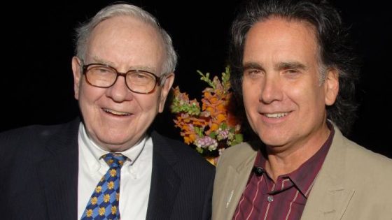 Warren Buffett’s son says his dad made him ‘figure out’ life for himself — here are 3 things he learned – MASHAHER