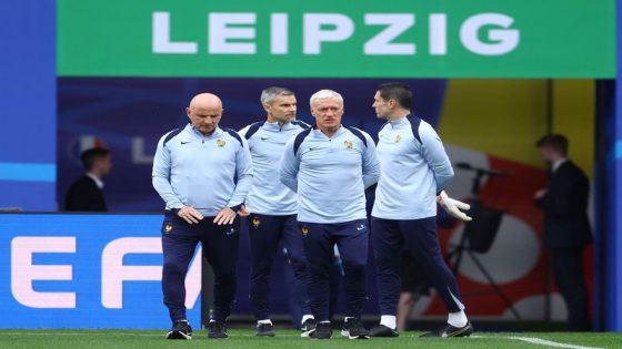 Football: Soccer-French are spared sight of Zidane door dent ahead of Dutch showdown – MASHAHER