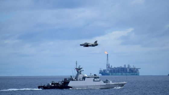 Malaysian and Indonesian navies conduct bilateral exercises in waters off Sabah’s capital – MASHAHER