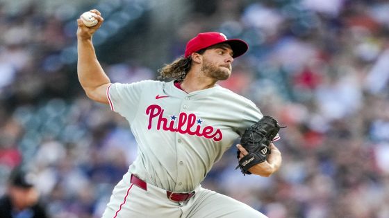 Phillies turn rare triple play off a broken bat early in matchup with Tigers – MASHAHER