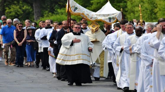 Thousands of Catholics could take part in a pilgrimage with over 50 stops in the Milwaukee area. Here’s what to know. – MASHAHER