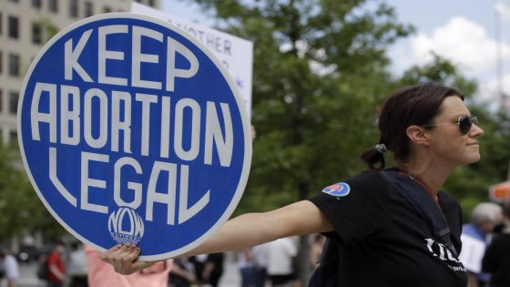 Tennessee is sued over law that criminalizes helping minors get abortions without parental approval – MASHAHER