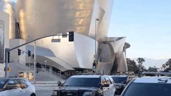 Violence erupts inside and outside Walt Disney Concert Hall during graduation event – MASHAHER