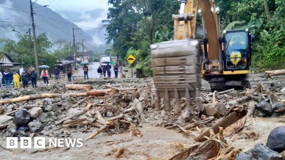 Ecuador rain: Deadly landslides hit Baños – MASHAHER